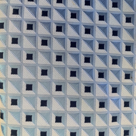 Giorgio Armani Silk Tie Made in Italy - Picture 2 of 2